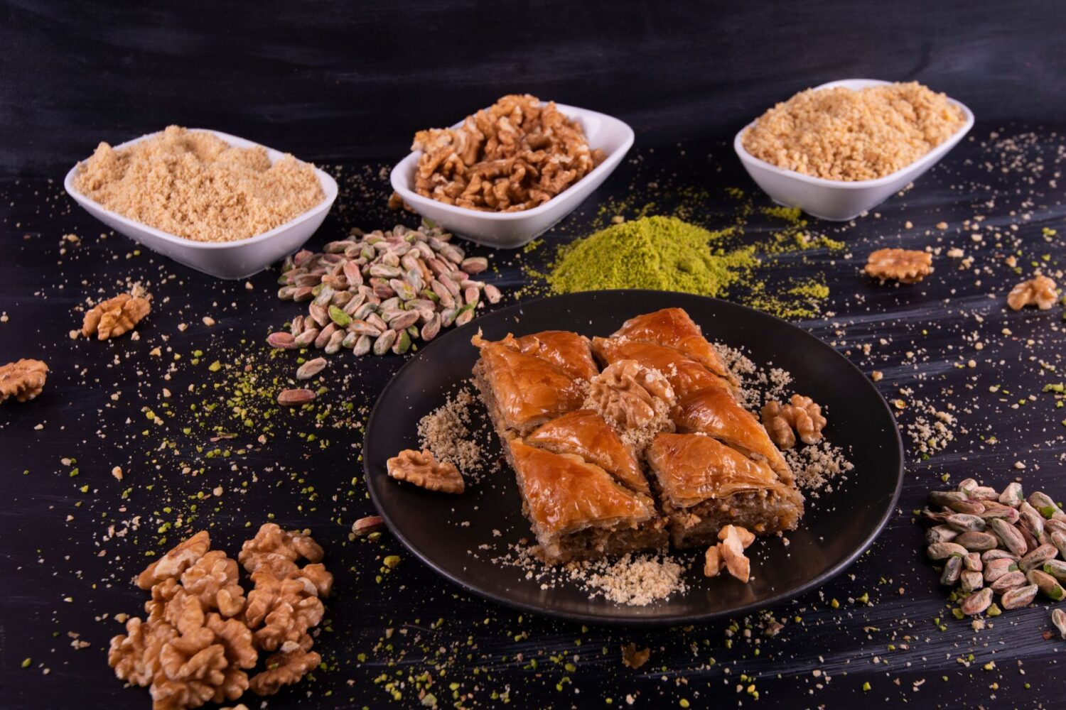 Baklava, cornes de gazelle et makrout : nos pâtisseries orientales maison