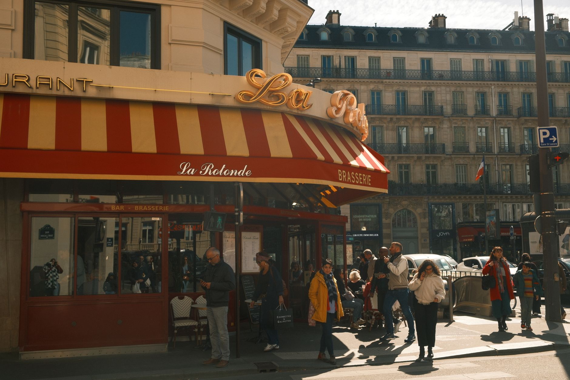 Brasserie Le Nord à Lyon : un restaurant historique au cœur de la Presqu’île — intérieur brasserie française historique