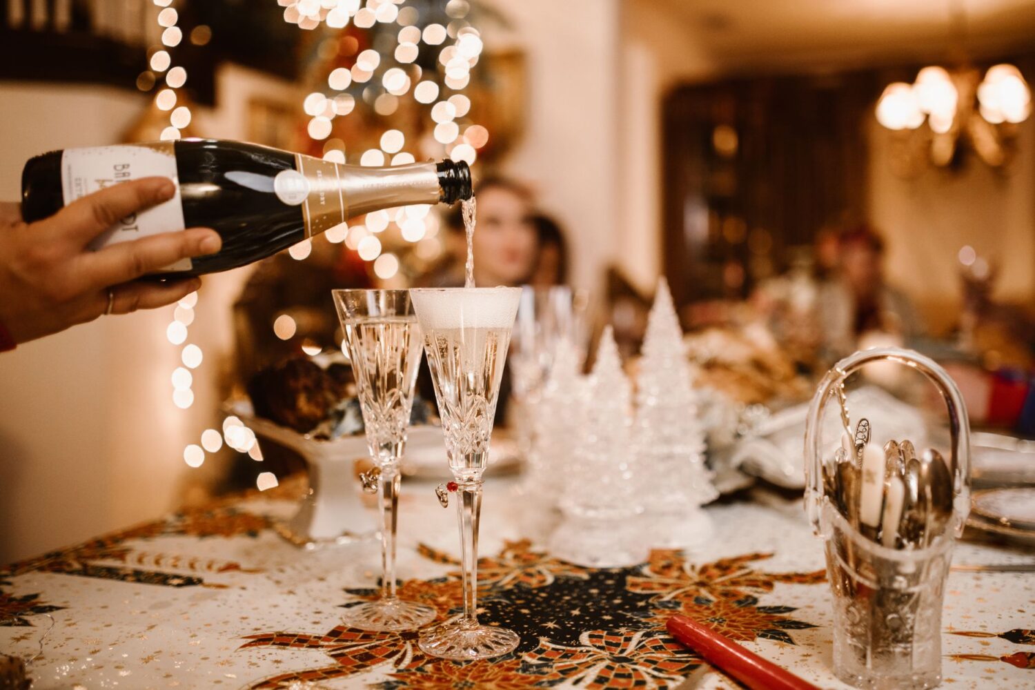 Combien de bouteilles de champagne pour 20 personnes selon l&rsquo;occasion
