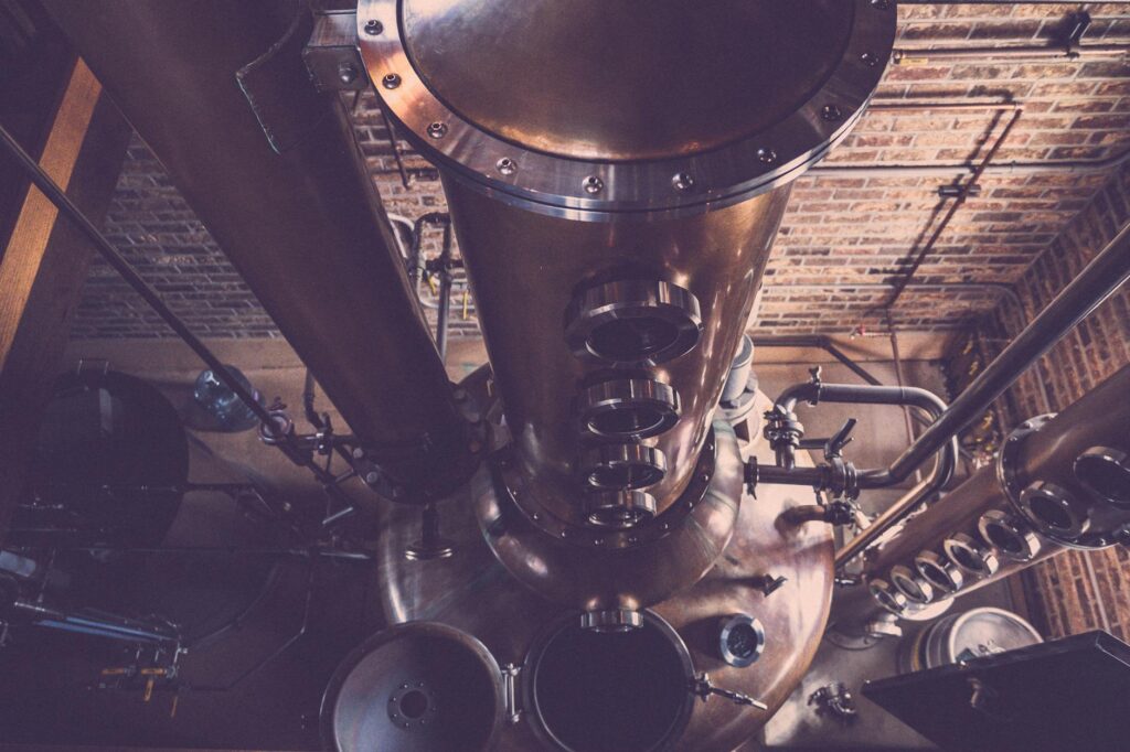 Fabriquer du whisky les étapes — équipement de distillation du whisky