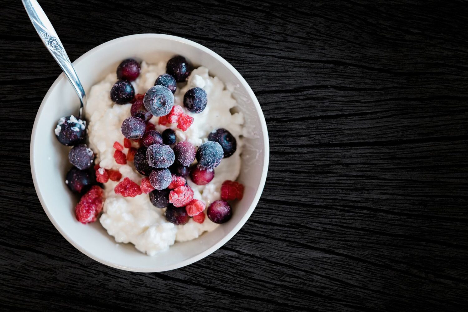 Fromage blanc 0 % : valeur nutritionnelle, calories et protéines pour 100 g