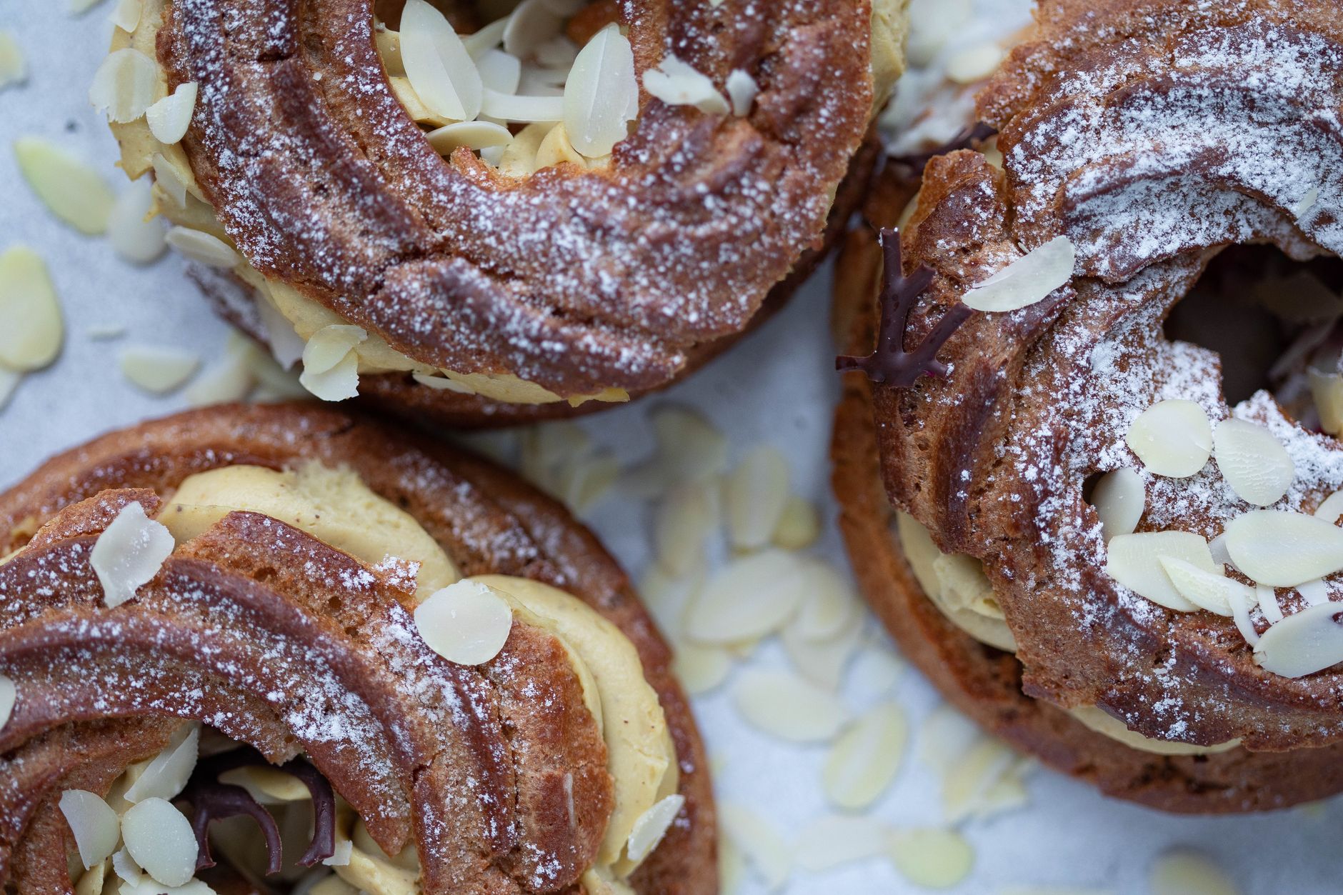 La vraie crème frangipane : alliance de crème d'amande et crème pâtissière — crème frangipane dessert aux amandes