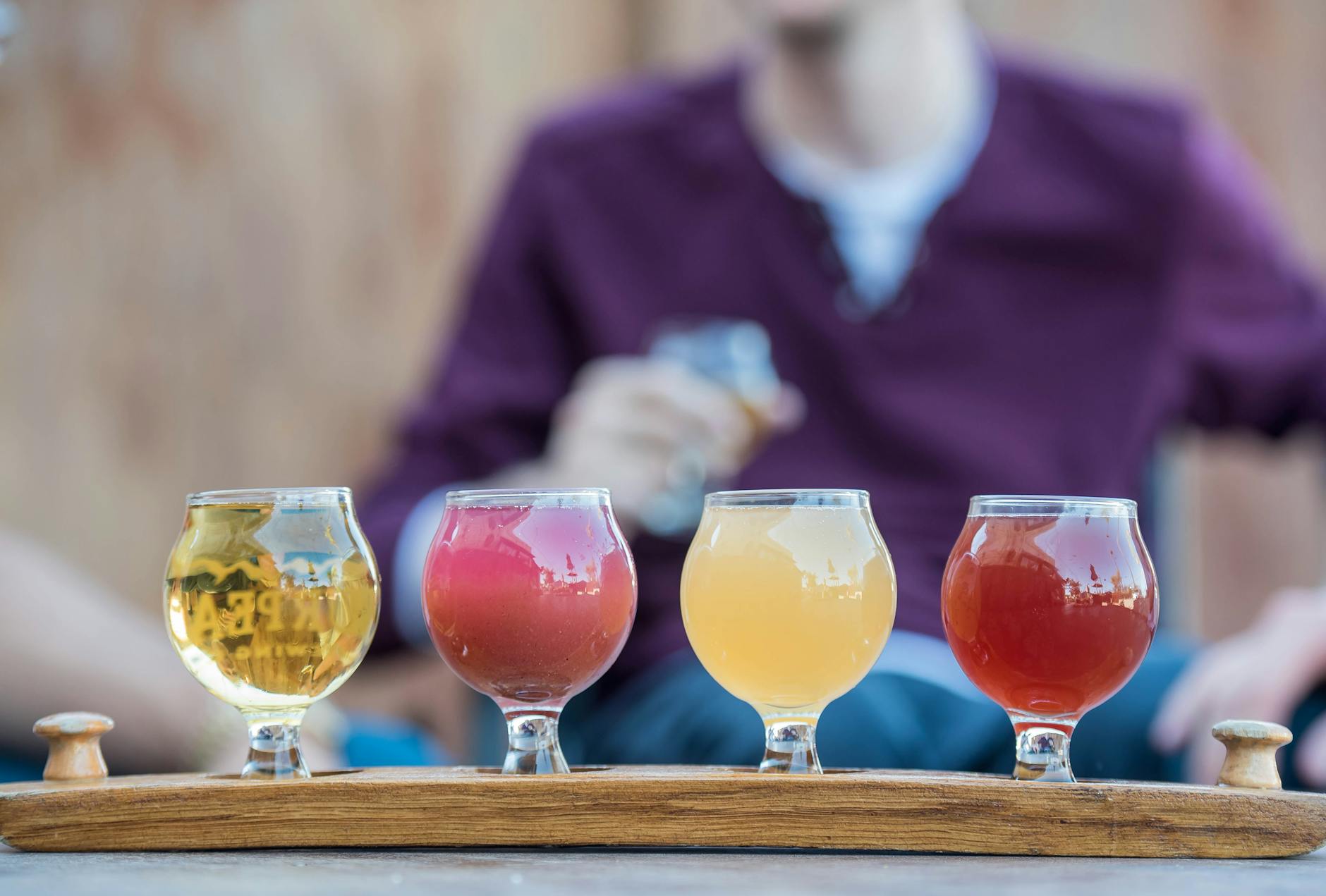 Bières sans alcool et dégustation sérieuse : comment juger sans se tromper — verres de dégustation de bière sans alcool