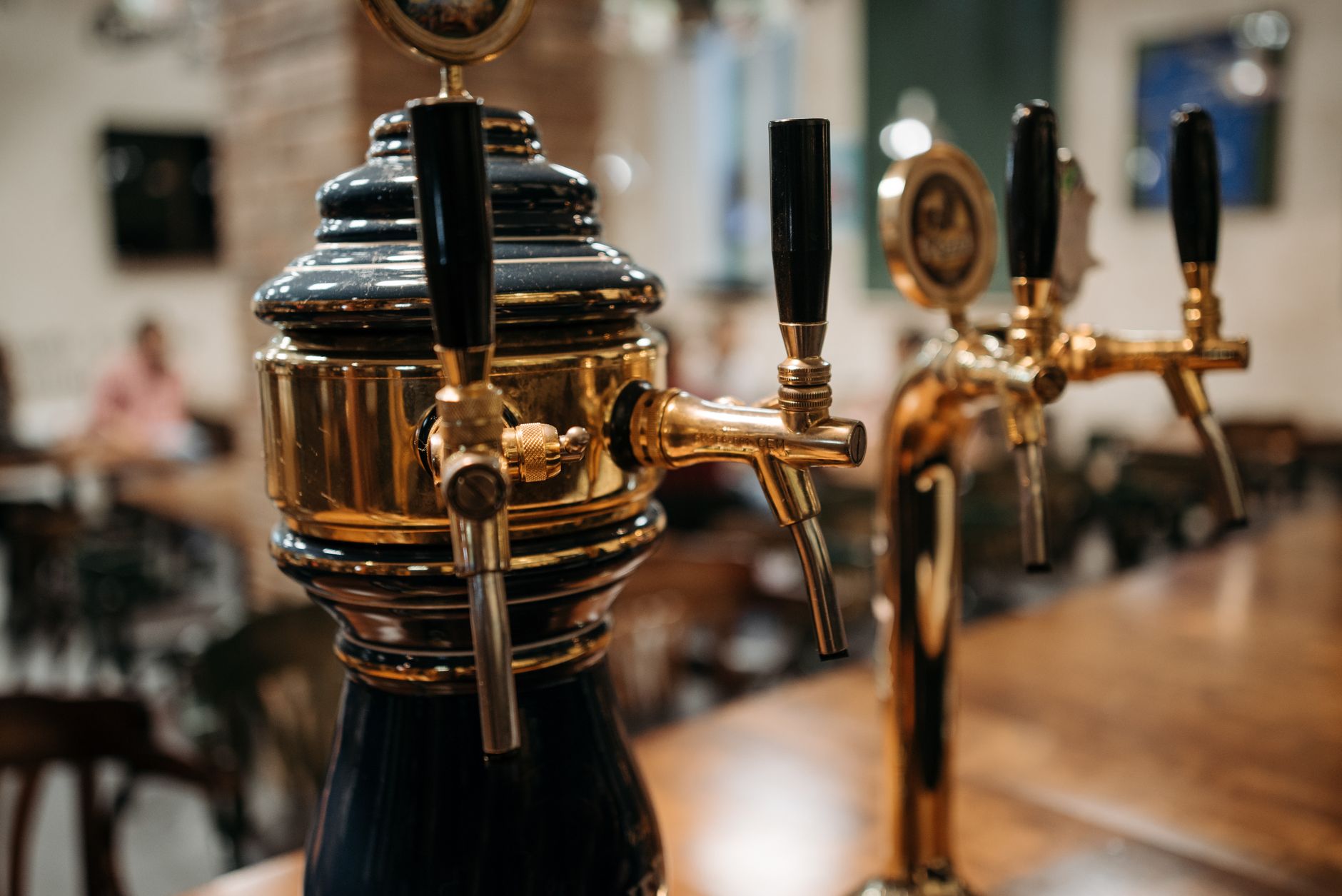 Location tireuse à bière : comment lire vraiment les tarifs et éviter les mauvaises surprises — installation de tireuse à bière événement