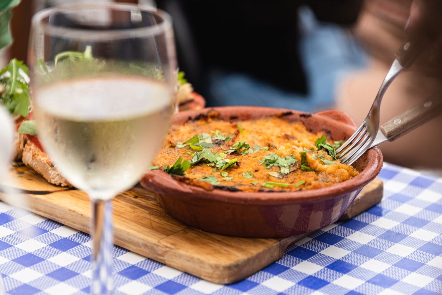 Quel vin servir avec une blanquette de veau ?