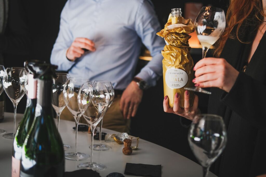 Quelle est la contenance d'un — bouteille de magnum de champagne avec verres